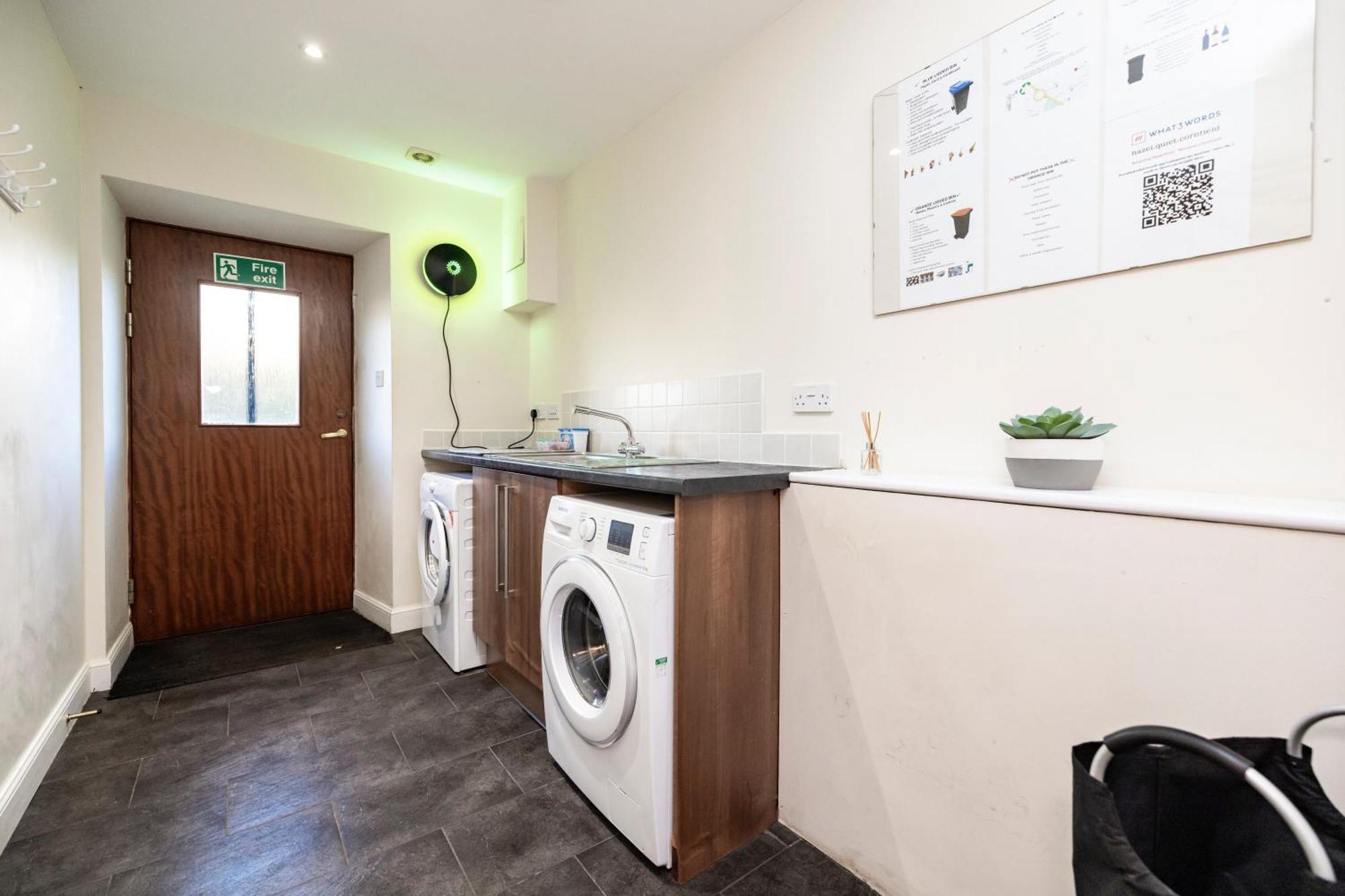 Stunning - Cinema, Games & Hot Tub Apartment Inverurie