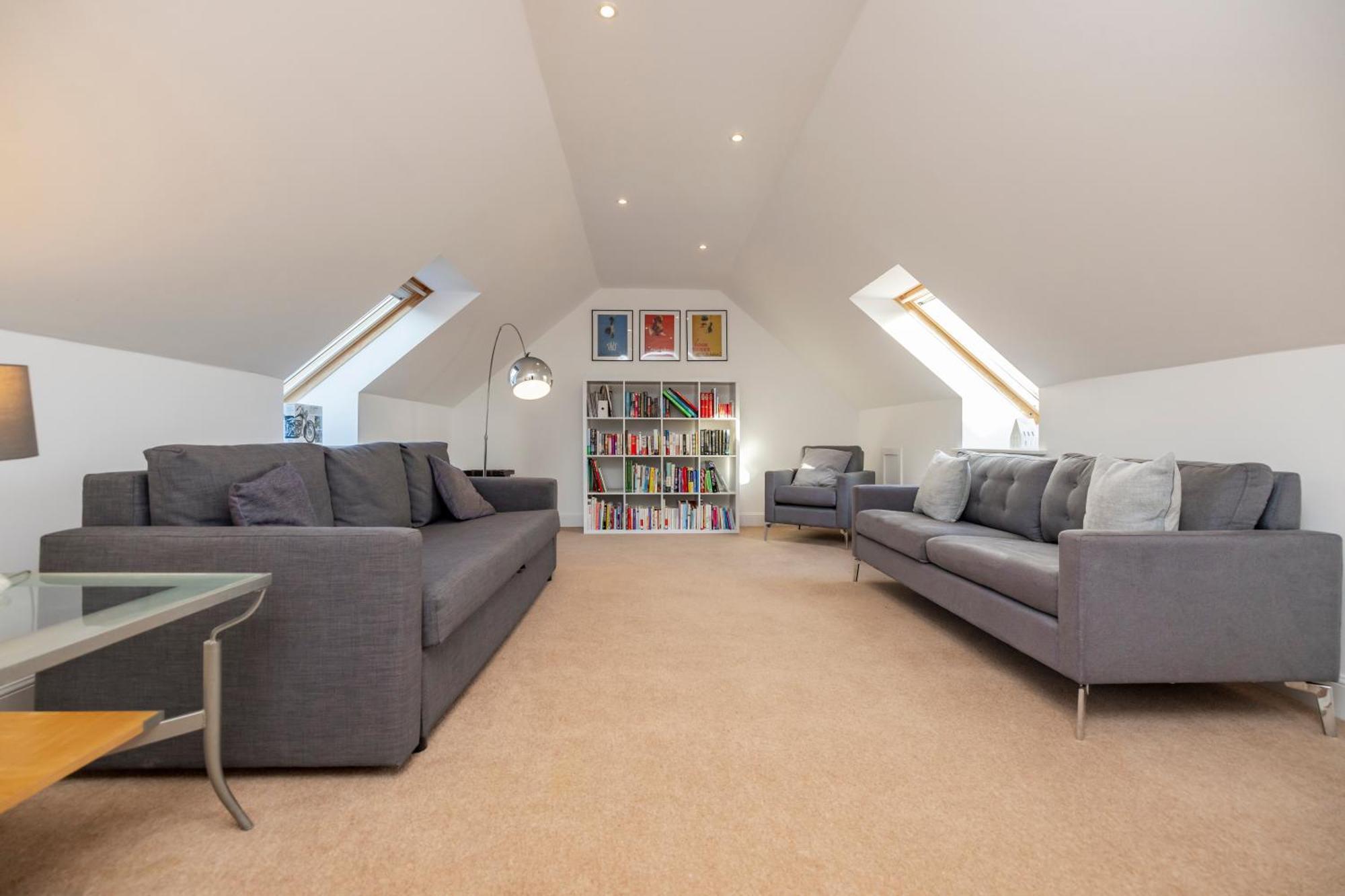 Apartment Stunning - Cinema, Games & Hot Tub *